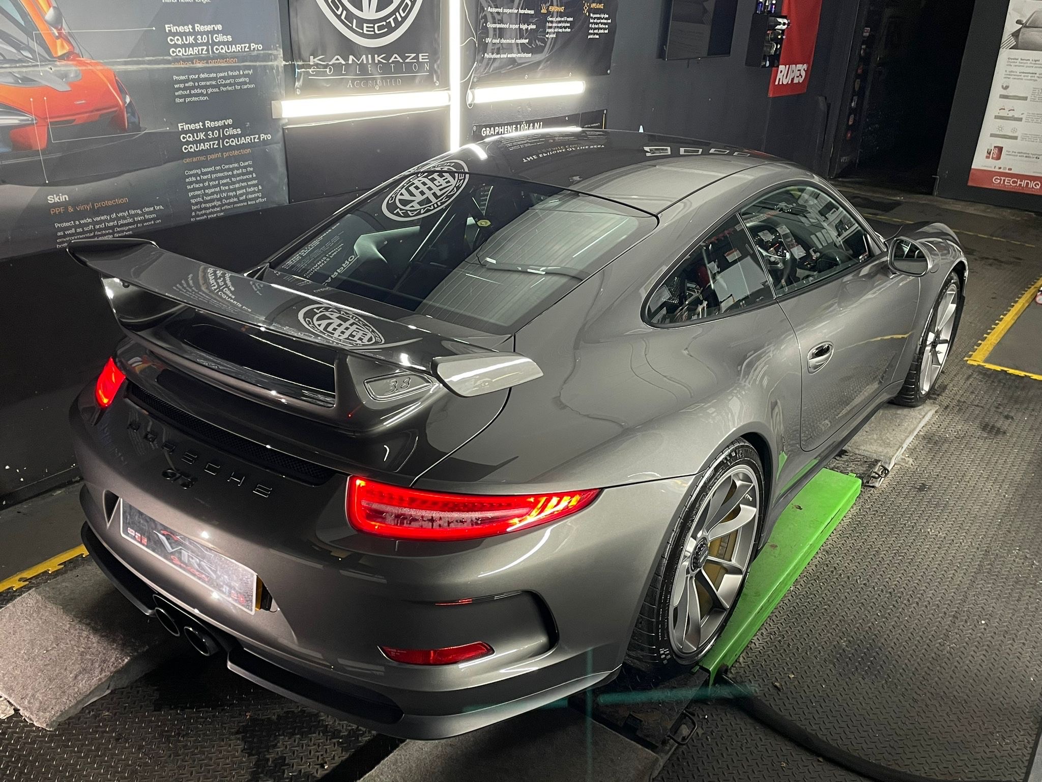 Porsche GT3 RS Track-Ready Detail